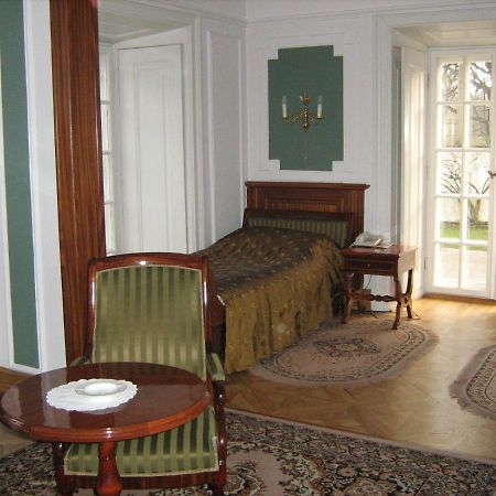 Hotel Butikowy Palac Jablonna Екстериор снимка