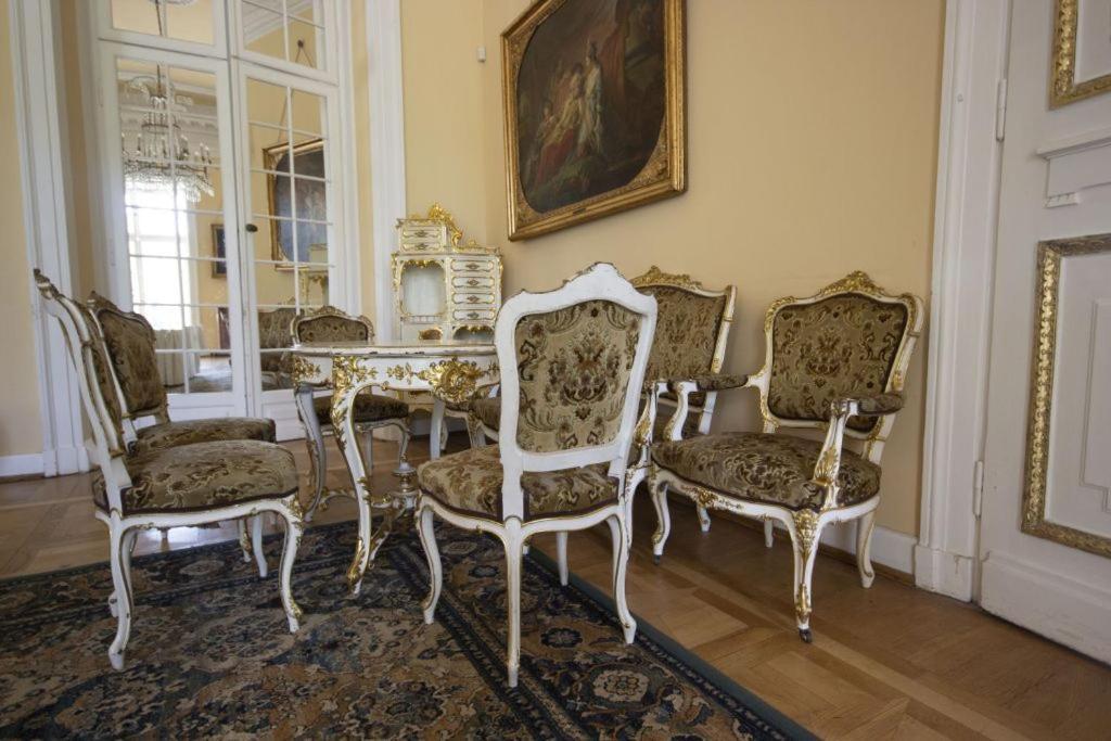 Hotel Butikowy Palac Jablonna Екстериор снимка
